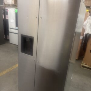 LG 26.6 cu. ft. PrintProof™ Side-by-Side Refrigerator with Slim In-Door Ice & ThinQ (LS27T3230S)