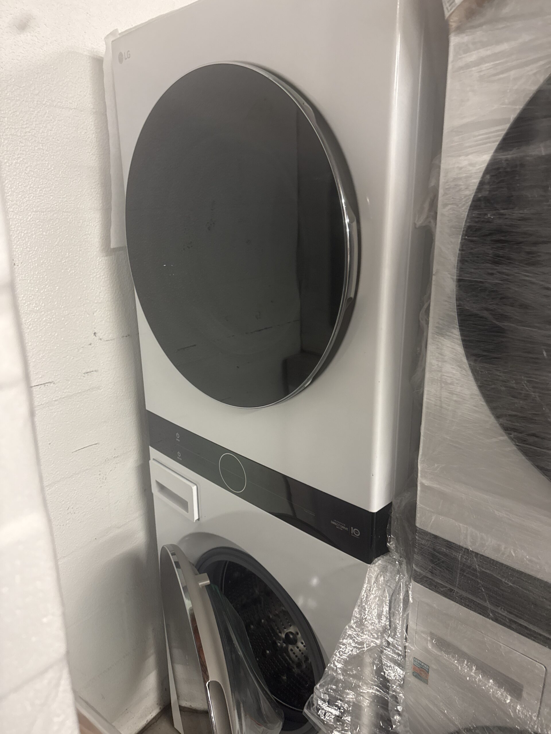 LG 7.4 cu. ft. Ultra Large Capacity Smart Wi-Fi Electric Dryer with TurboSteam™ - White (DLEX4000W) - Image 4