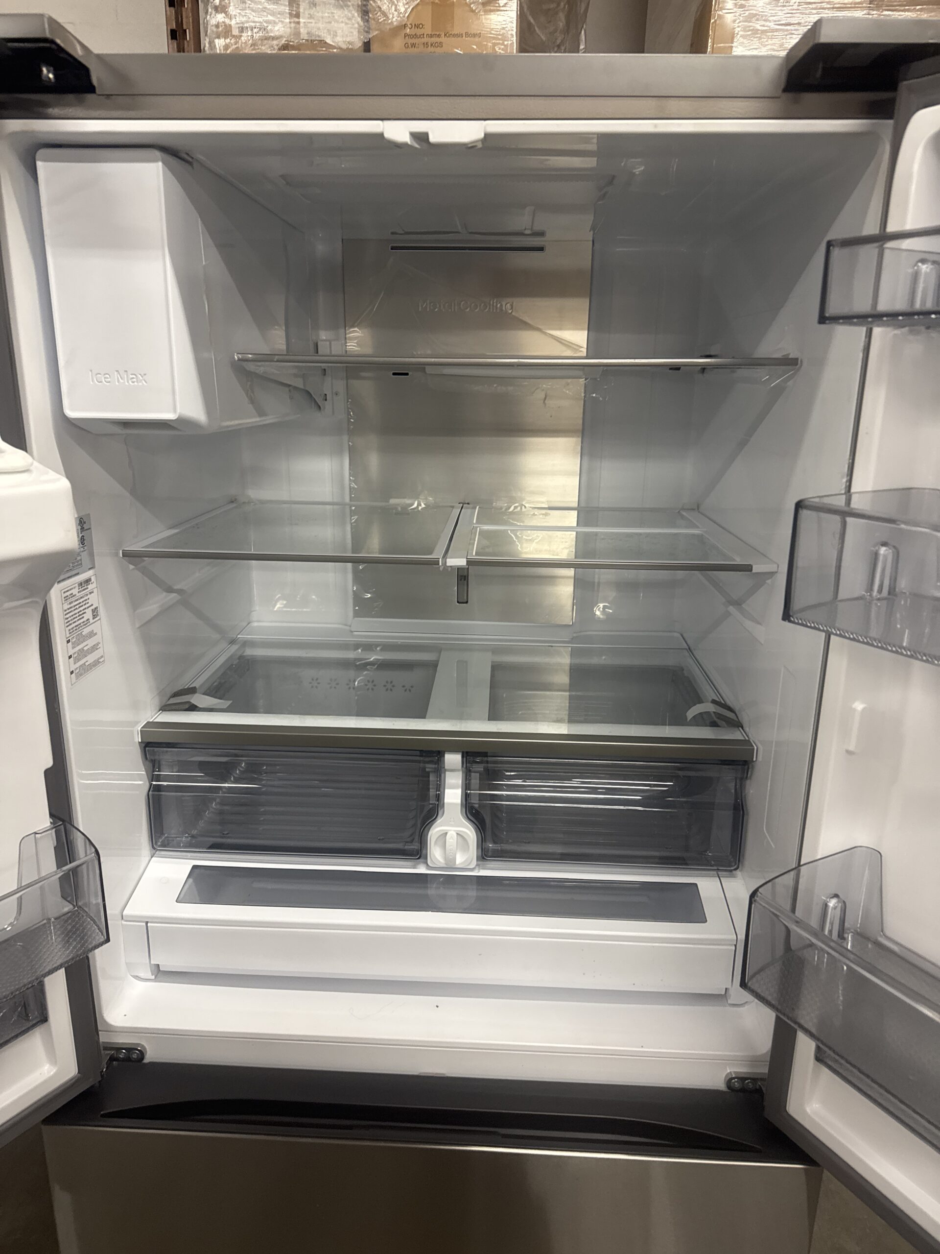 Samsung RF32CG5900SR 30 cu. ft. Mega Capacity French Door Refrigerator with Family Hub™ (Stainless Steel) - Image 4