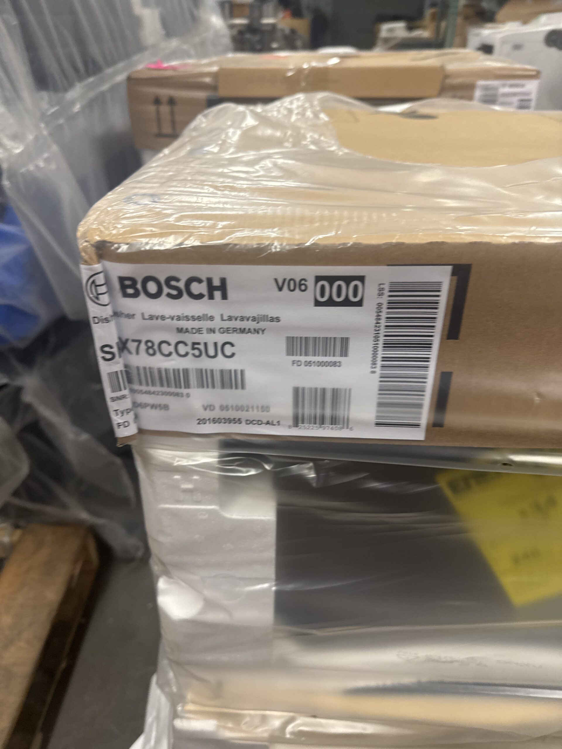 Bosch 800 Series 24" Top Control Dishwasher - SHX78CC5UC - Stainless Steel - Image 5