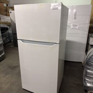 Frigidaire 20 Cu. Ft. Top Freezer Refrigerator - White (FFHT2045XW3)