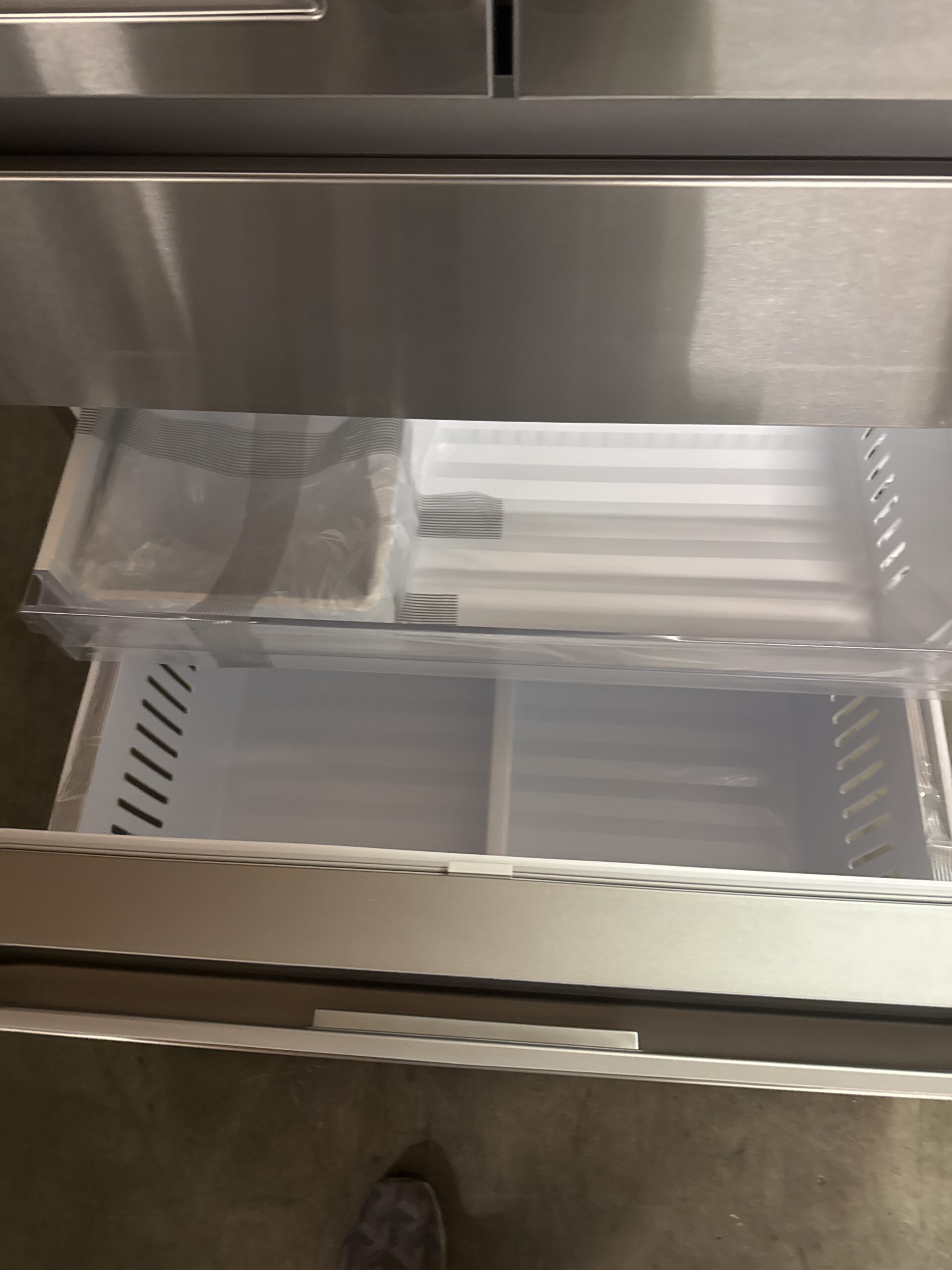 LG LF25G8330S 25 cu. ft. French Door Refrigerator & Deep Freezer - Stainless Steel - Image 2