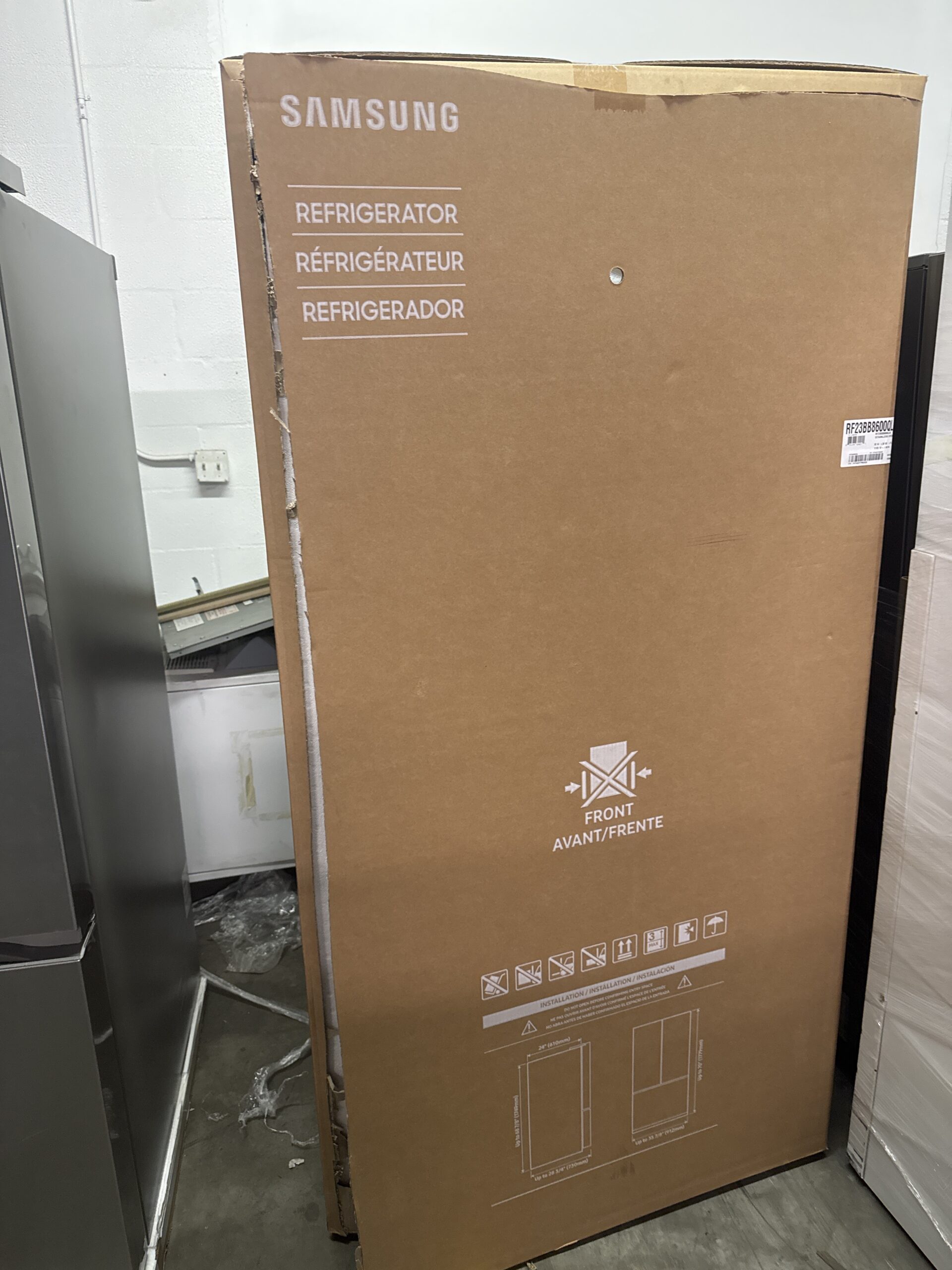 Samsung Bespoke 23 cu. ft. Counter Depth 4-Door French Door Refrigerator - Silver Steel (RF23BB8600QL)